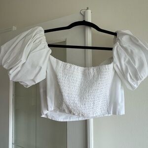 Abercrombie & Fitch White Puff Sleeve Crop Top. NEVER WORN